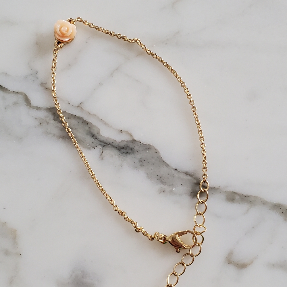 🌼3/$20🌼 Gold Coloured, Pink Rose Bracelet